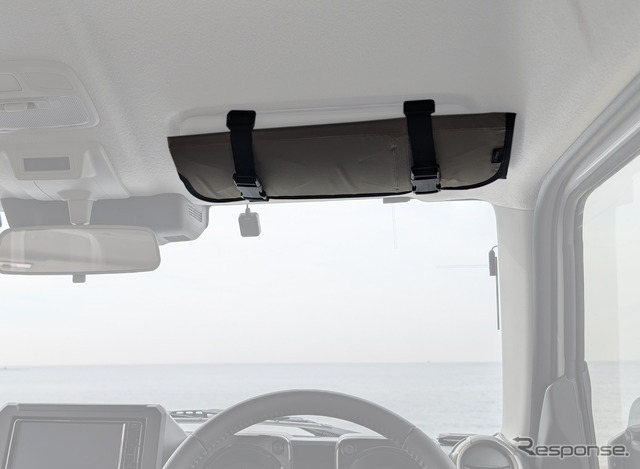 カーメイト「バイザー取付 折りたたみサンシェード ジムニー用」