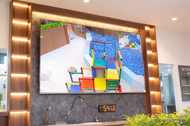 「81FACTORY&CAFE」