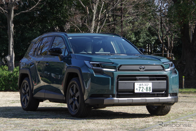 トヨタ RAV4 アドベンチャー ハイブリッド（参考画像）