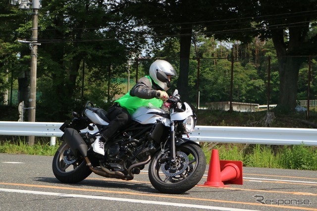 スズキリターンライダースクール