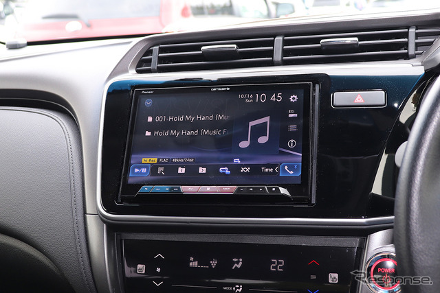 「市販メインユニット」を核にシステムが組まれたオーディオカーの一例（製作ショップ:カーファイ＜神奈川県＞）。