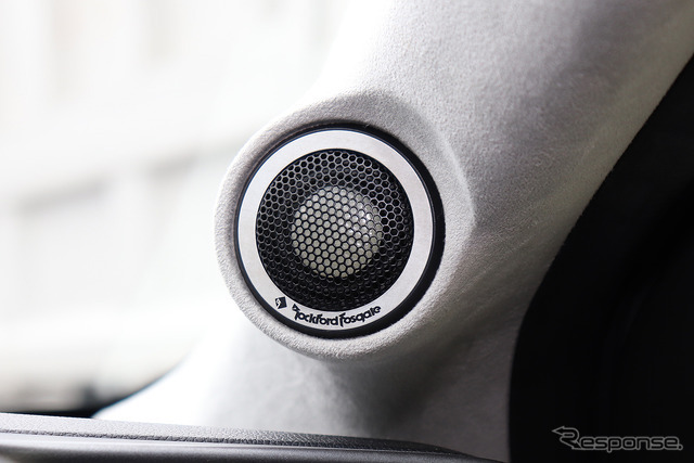 「市販メインユニット」を核にシステムが組まれたオーディオカーの一例（製作ショップ:カーファイ＜神奈川県＞）。