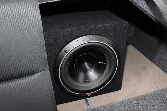 「市販メインユニット」を核にシステムが組まれたオーディオカーの一例（製作ショップ:カーファイ＜神奈川県＞）。