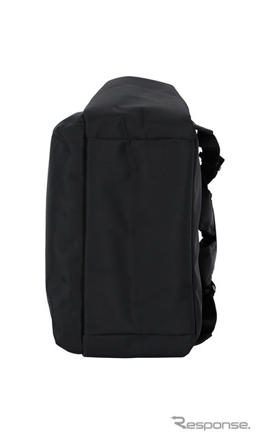 自動車のサスペンション構造を応用することで体感重量を約40%軽減する「無重力リュック」