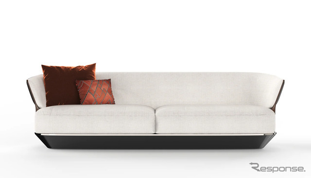 カルロ・コロンボが手がけた新作「エンブレイス」ソファ
