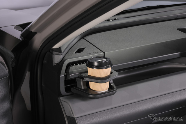 RAV4専用ドリンクホルダー