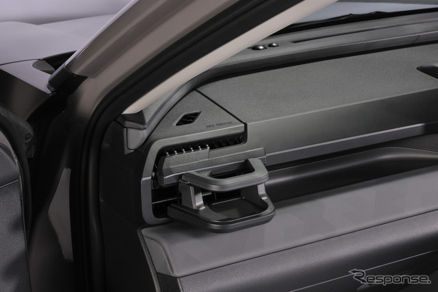 RAV4専用ドリンクホルダー