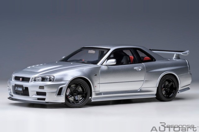 AUTOart製「ニスモ R34 GT-R Z-tune シルバー」の1/18スケールモデル