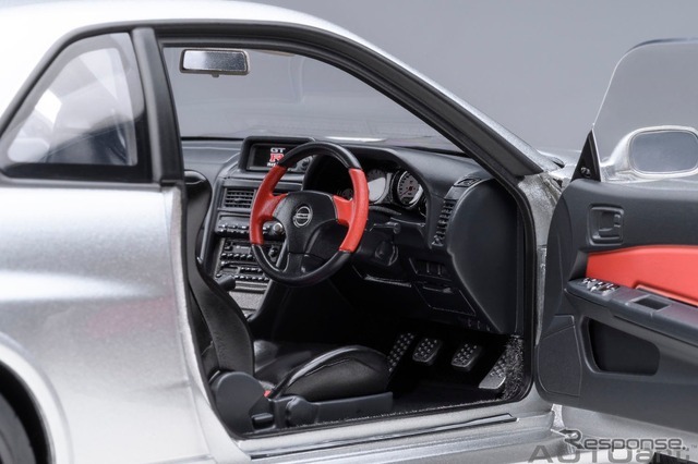 AUTOart製「ニスモ R34 GT-R Z-tune シルバー」の1/18スケールモデル