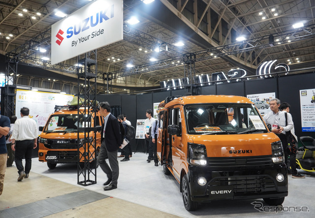 「ジャパントラックショー2026」に2台の軽を展示したスズキ