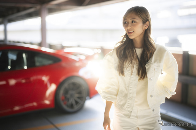 織戸茉彩 x Porsche 911 GT3