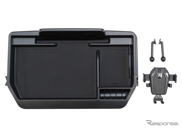 スマホスタンド＆小物収納一体型、クラフトワークスから『ハイエース』200系専用ダッシュボードトレイが登場