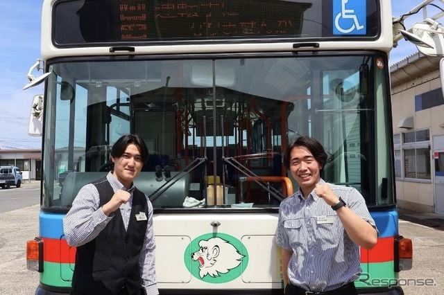 向かって左から長浜営業所の山口さん、八日市営業所の若井さん