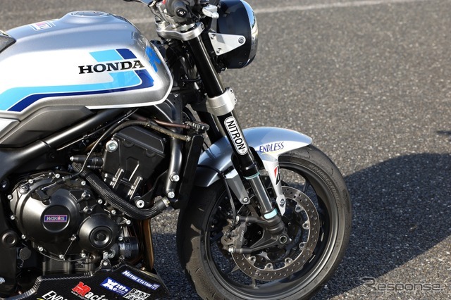 CB1000F WITH MEレーサー