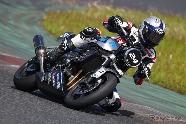 「袖ヶ浦マル耐」でCB1000F WITH MEレーサーを駆るフレディ・スペンサー