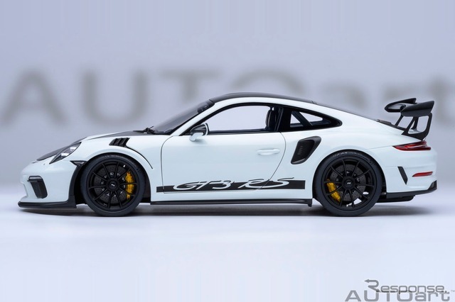 「AUTOart」の1/18スケールのダイキャストモデル、ポルシェ『911』（991.2）の「GT3 RS ヴァイザッハ・パッケージ