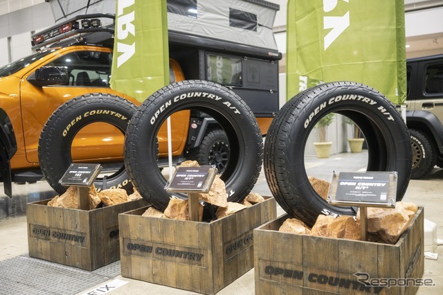 TOYO TIRESブース