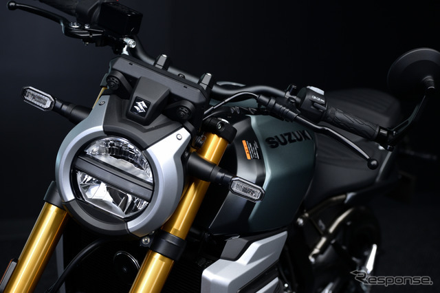 スズキ GSX-8Tのヘッドライト