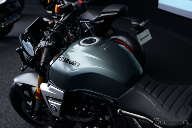 スズキ GSX-8T
