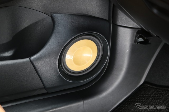 フィットの純正スピーカーがここまで変わる！ DSPアンプで知ったカーオーディオの奥深さ［car audio newcomer］by custom & car Audio PARADA　前編