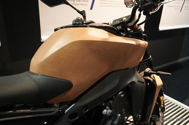 製造・デザインエリアに展示されている『MT-09』のクレイモデル