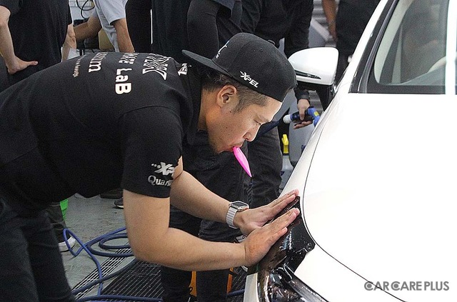 会場として協力した、株式会社TNKのスタッフ石川隼士氏もカラーPPFの施工トレーニング研修に参加