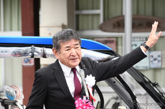 主催者挨拶を行う東近江市長 小椋正清氏