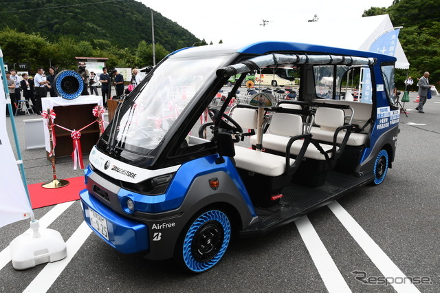 ブリヂストンの空気不要タイヤ「AirFree」全国初の社会実装へ、東近江市の自動運転車両に採用