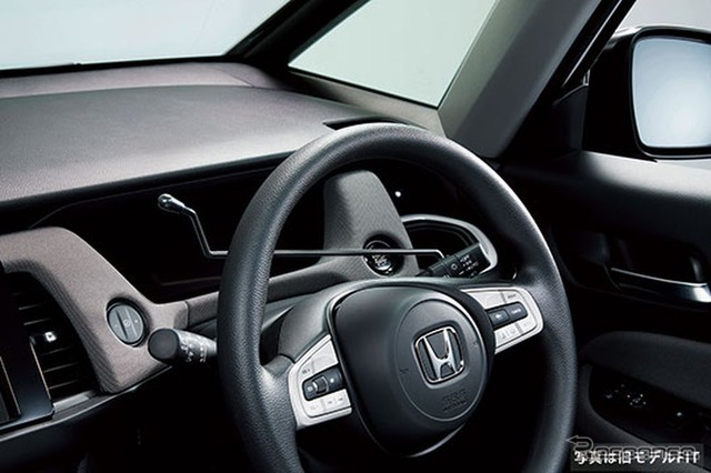 ホンダ・フィット用運転補助装置「Honda・テックマチックシステム」