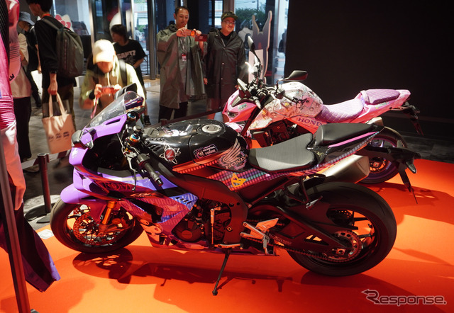 ホンダ CBR1000RR-R FIREBLADE クロミラッピング（鈴鹿8耐2026）