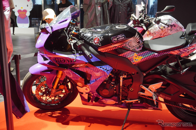 ホンダ CBR1000RR-R FIREBLADE クロミラッピング（鈴鹿8耐2026）
