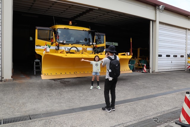 高速道路ではたらく車の乗車体験