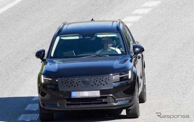 ボルボ XC40 改良新型の開発車両