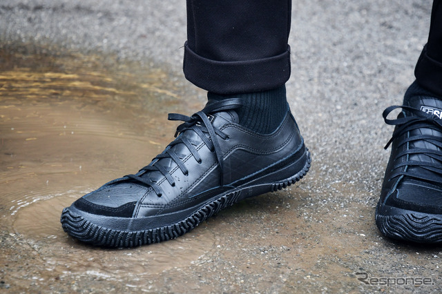SEAL × SPINGLE Waterproof SNEAKER