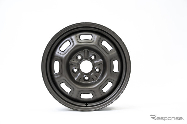 WR-V向け専用ホイール「COPERNIX（コペルニクス）」