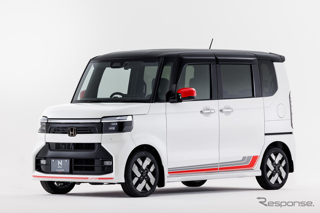 N-BOX CUSTOM ターボ コーディネートスタイル純正アクセサリー装着車「SPORTY STYLE」