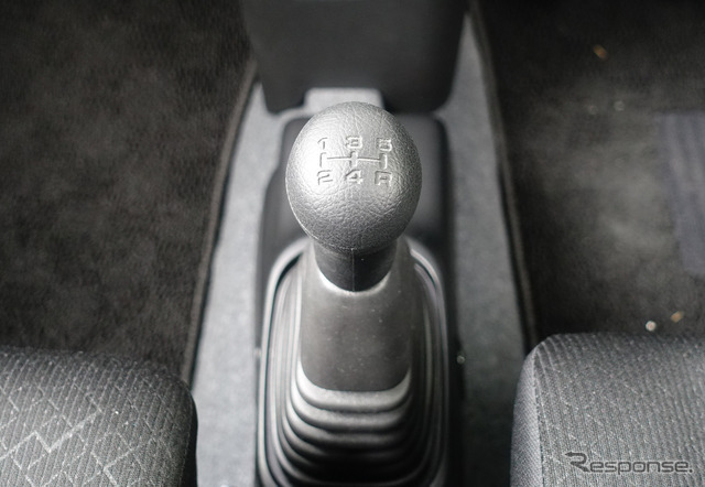 スズキ ワゴンR ZL（MT車）