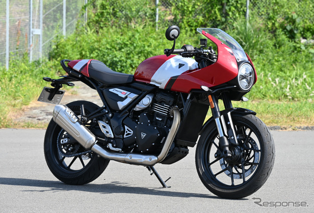 トライアンフ Thruxton 400（スラクストン400）