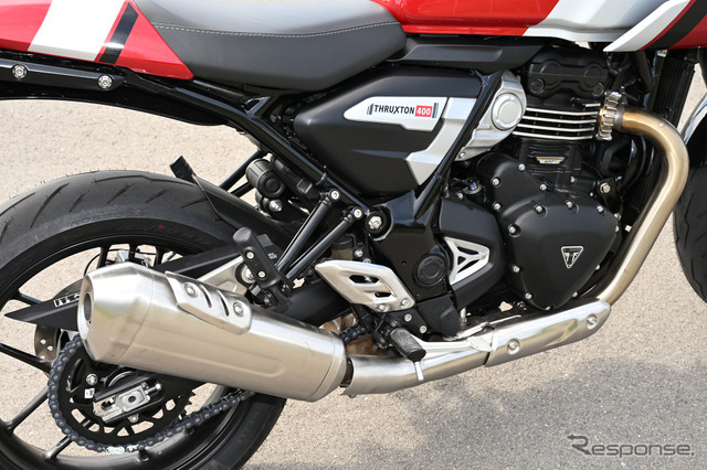 トライアンフ Thruxton 400（スラクストン400）