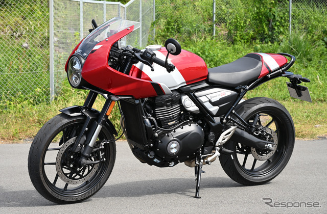 トライアンフ Thruxton 400（スラクストン400）