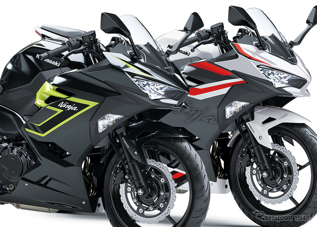 カワサキ Ninja 400（左）とNinja 250（右）2027年モデル