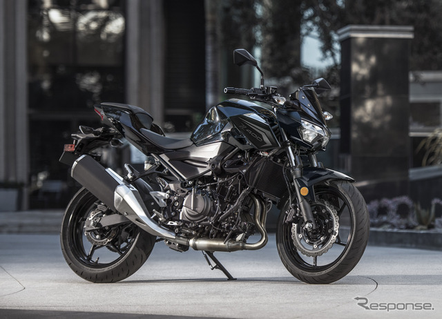 カワサキ Z400 2027年モデル