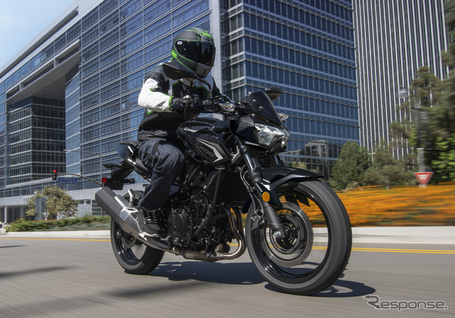 カワサキ Z400 2027年モデル