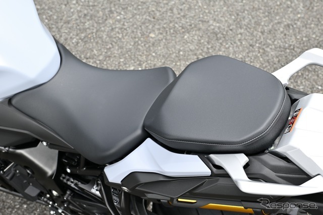 スズキ GSX-S1000GX