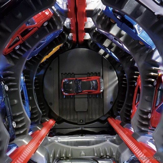 タカラトミー Automated tomica PARKING with showroom　(c) TOMY