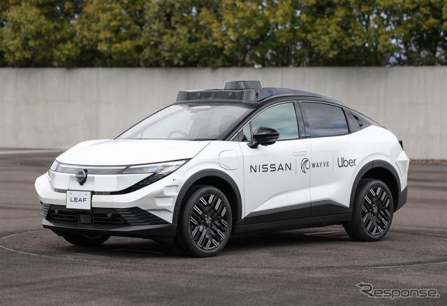 ロボタクシーとして試験運行をおこなうWayveのAI Driverを搭載した日産リーフ