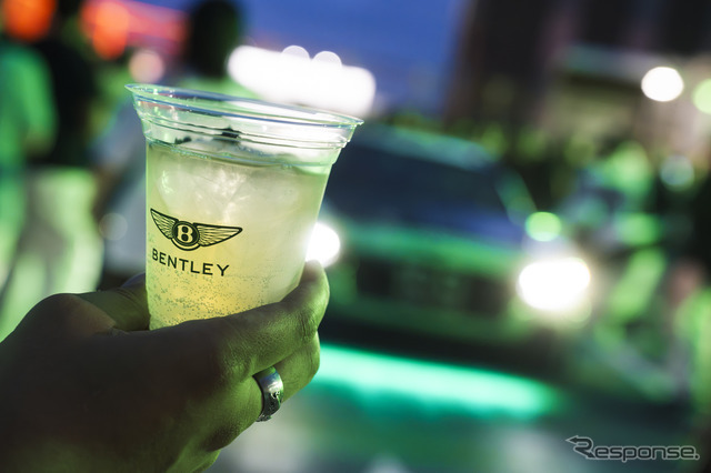 『cars & coffee』