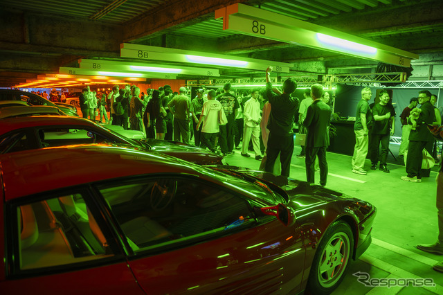 『cars & coffee』