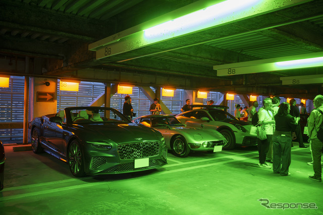 『cars & coffee』