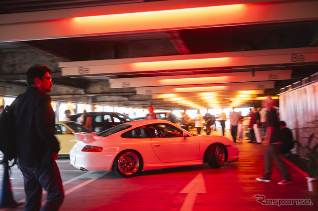 『cars & coffee』